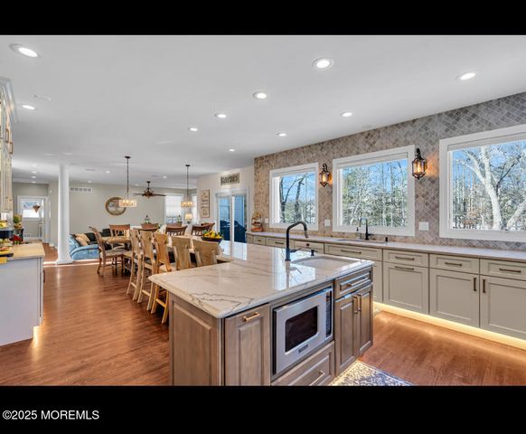 9 Mehar Court, Jackson, NJ 08527