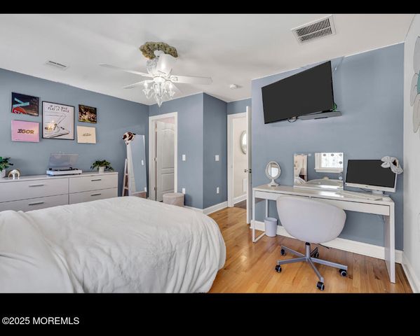 9 Mehar Court, Jackson, NJ 08527