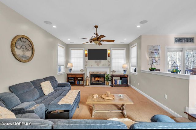 9 Mehar Court, Jackson, NJ 08527