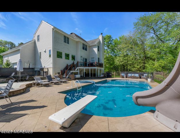 9 Mehar Court, Jackson, NJ 08527