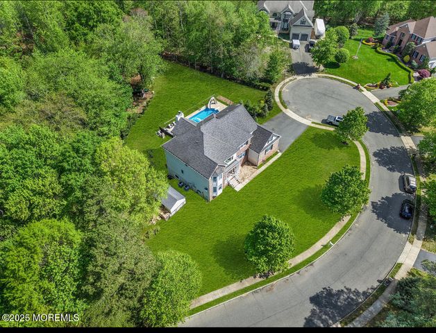 9 Mehar Court, Jackson, NJ 08527
