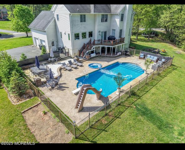 9 Mehar Court, Jackson, NJ 08527