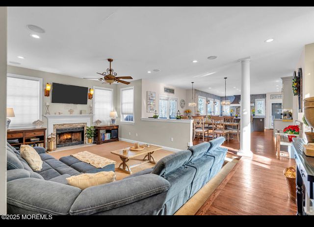 9 Mehar Court, Jackson, NJ 08527