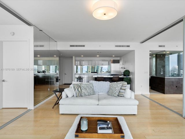 1040 Biscayne Blvd 1107, Miami, FL 33132