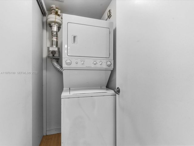 1040 Biscayne Blvd 1107, Miami, FL 33132