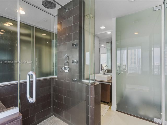 1040 Biscayne Blvd 1107, Miami, FL 33132