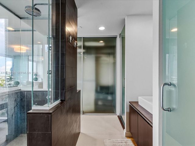 1040 Biscayne Blvd 1107, Miami, FL 33132