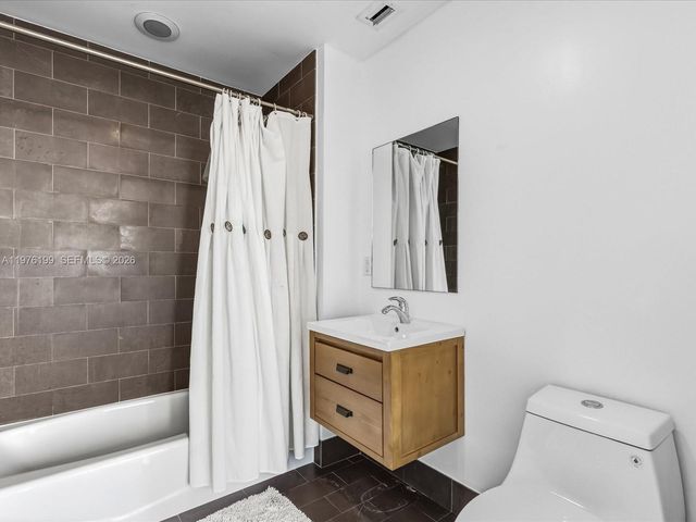 1040 Biscayne Blvd 1107, Miami, FL 33132