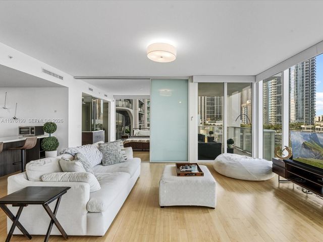 1040 Biscayne Blvd 1107, Miami, FL 33132