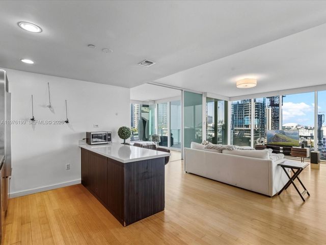 1040 Biscayne Blvd 1107, Miami, FL 33132