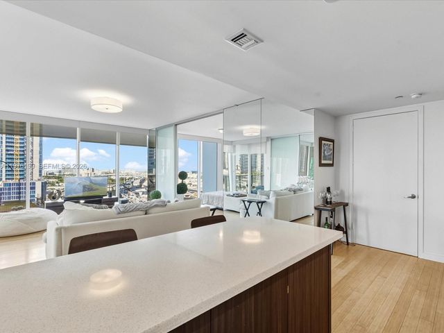 1040 Biscayne Blvd 1107, Miami, FL 33132