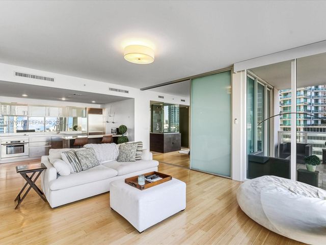 1040 Biscayne Blvd 1107, Miami, FL 33132