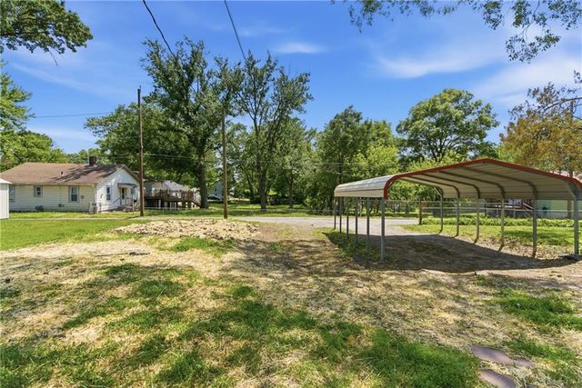 1307 Spruce Street, Leavenworth, KS 66048