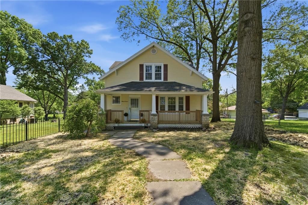 1307 Spruce Street, Leavenworth, KS 66048
