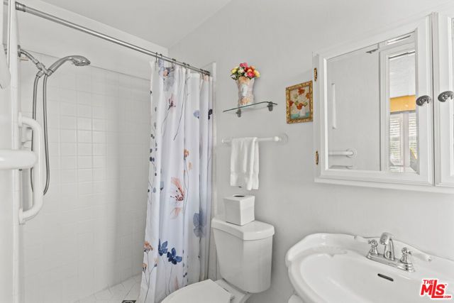 3620 Pacific Avenue 2, Los Angeles, CA 90292