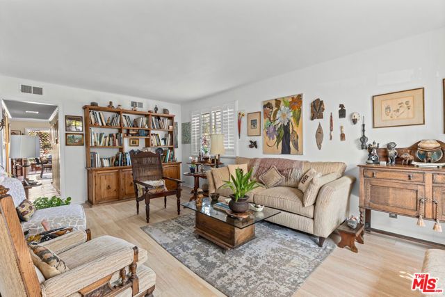 3620 Pacific Avenue 2, Los Angeles, CA 90292