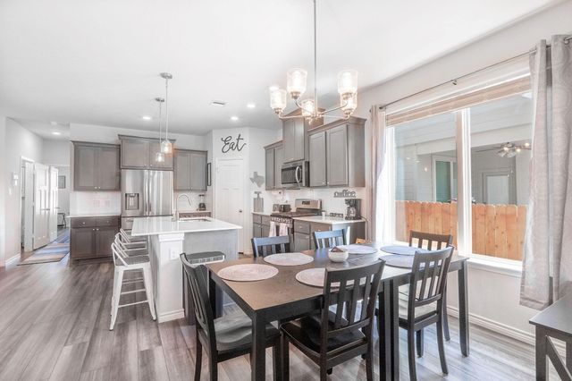 840 Mineral Wells Lane, College Station, TX 77845