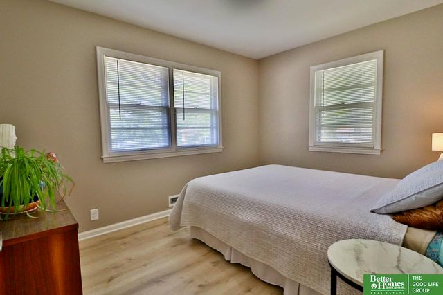 1805 N 78 Street, Omaha, NE 68114