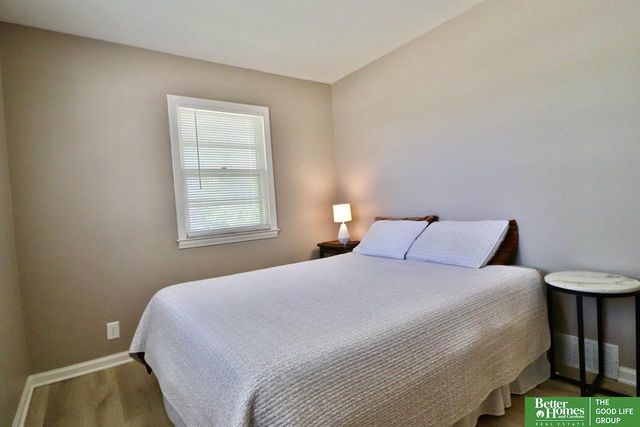 1805 N 78 Street, Omaha, NE 68114