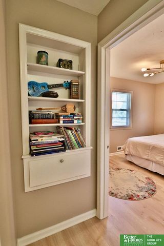 1805 N 78 Street, Omaha, NE 68114