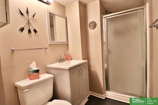 1805 N 78 Street, Omaha, NE 68114