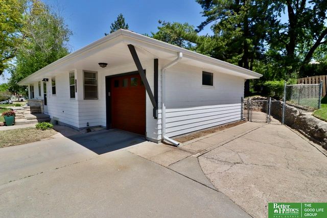 1805 N 78 Street, Omaha, NE 68114