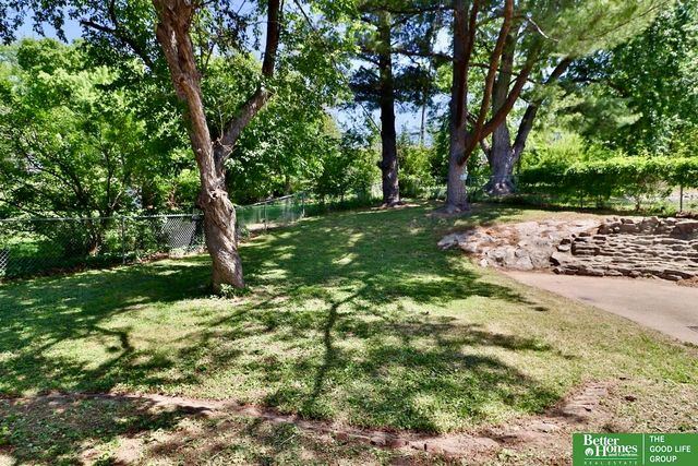 1805 N 78 Street, Omaha, NE 68114