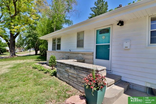 1805 N 78 Street, Omaha, NE 68114