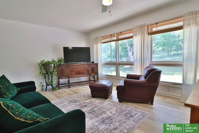 1805 N 78 Street, Omaha, NE 68114
