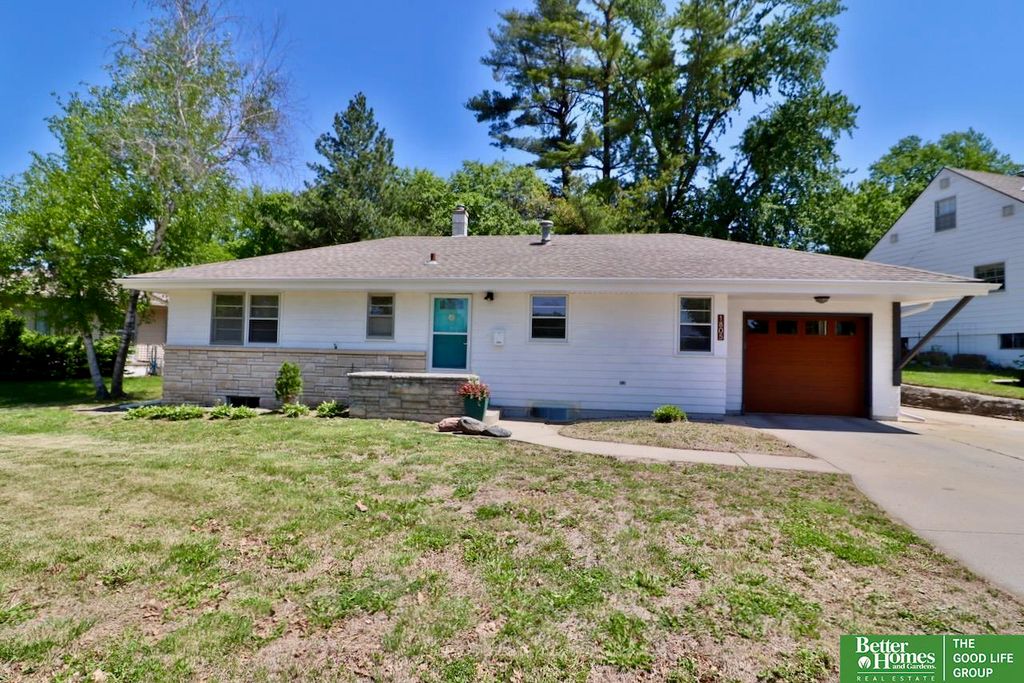 1805 N 78 Street, Omaha, NE 68114