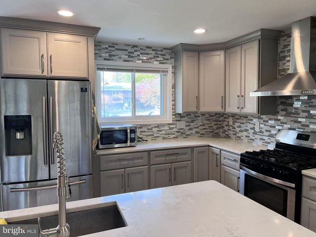 4106 SOUTHEND RD, Rockville, MD 20853