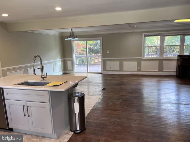 4106 SOUTHEND RD, Rockville, MD 20853