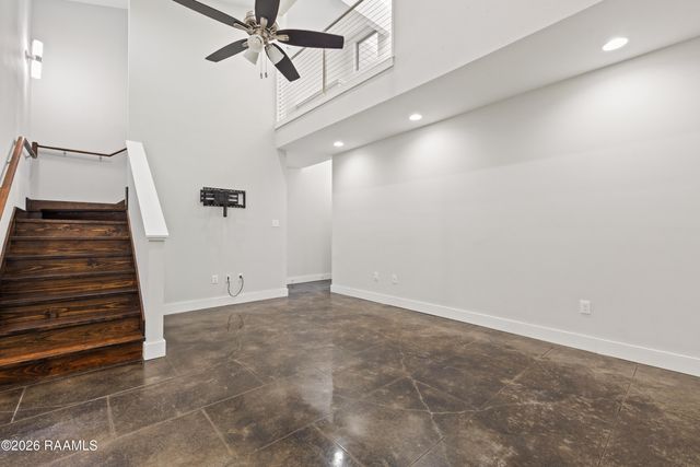 209 Highland Park Lane, Lafayette, LA 70508