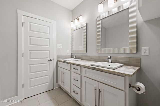 209 Highland Park Lane, Lafayette, LA 70508