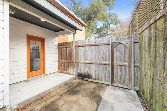 209 Highland Park Lane, Lafayette, LA 70508