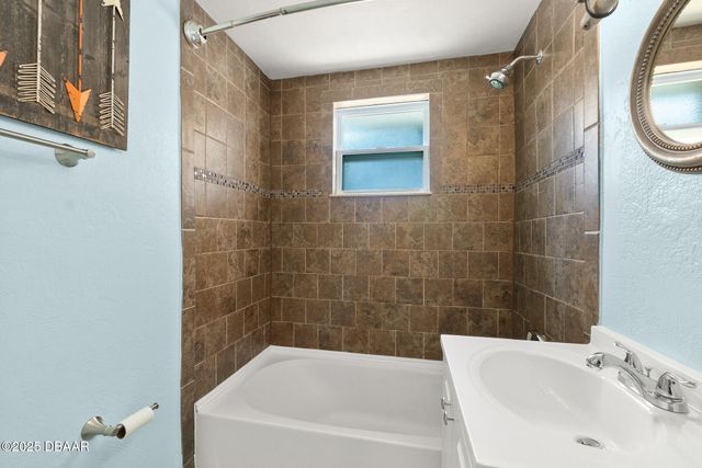 700 Herbert Street, Port Orange, FL 32129