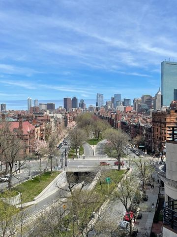 390 Commonwealth Ave 809, Boston, MA 02215