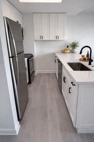 390 Commonwealth Ave 809, Boston, MA 02215