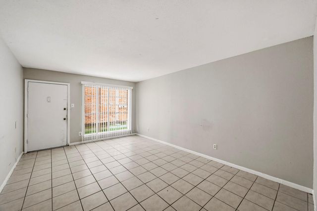 9616 Long Point Road 33, Houston, TX 77055