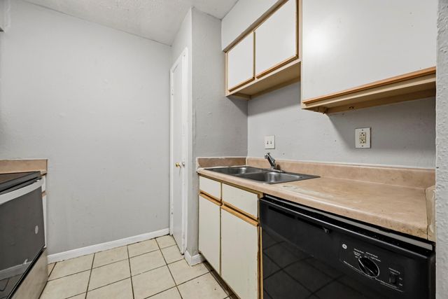 9616 Long Point Road 33, Houston, TX 77055