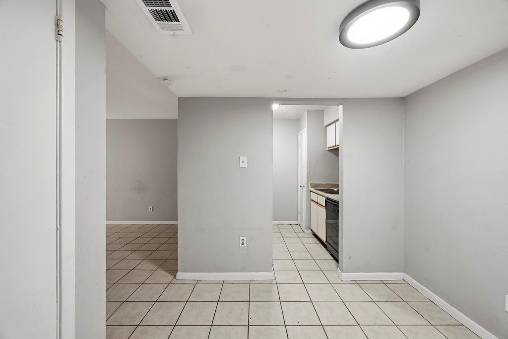 9616 Long Point Road 33, Houston, TX 77055