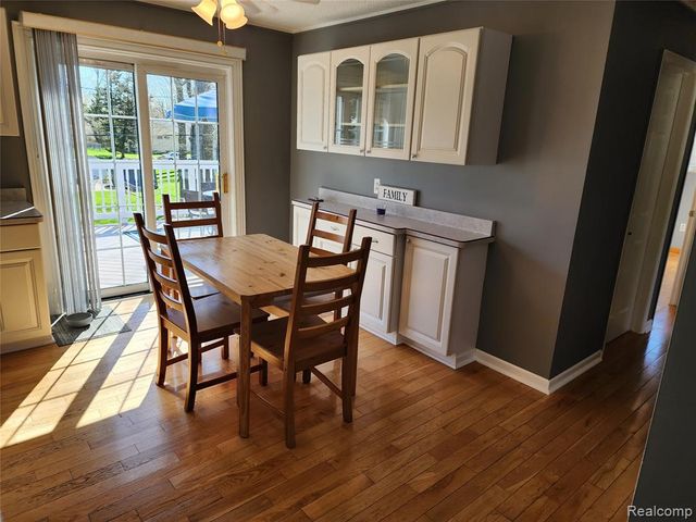 635 Sherry Drive, Lake Orion, MI 48362