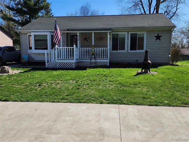 635 Sherry Drive, Lake Orion, MI 48362