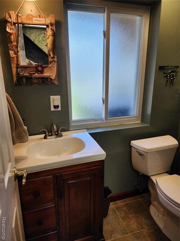 635 Sherry Drive, Lake Orion, MI 48362