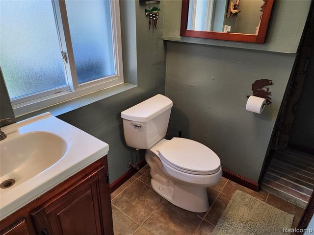 635 Sherry Drive, Lake Orion, MI 48362