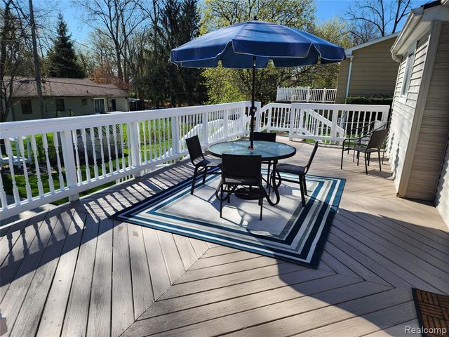 635 Sherry Drive, Lake Orion, MI 48362
