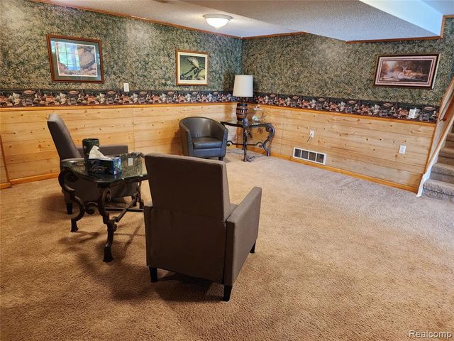 635 Sherry Drive, Lake Orion, MI 48362