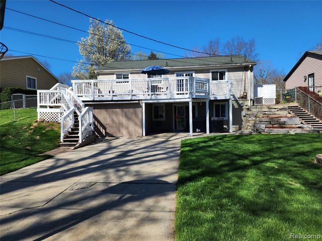 635 Sherry Drive, Lake Orion, MI 48362