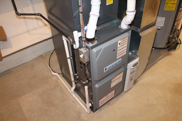 12361 Spencer Lane, Carleton, MI 48117