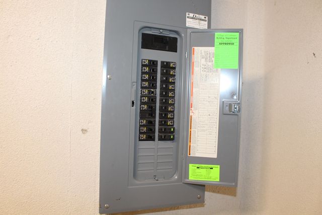 12361 Spencer Lane, Carleton, MI 48117